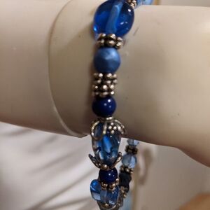 Vintage light & dark blue bead bracelet with tong closure